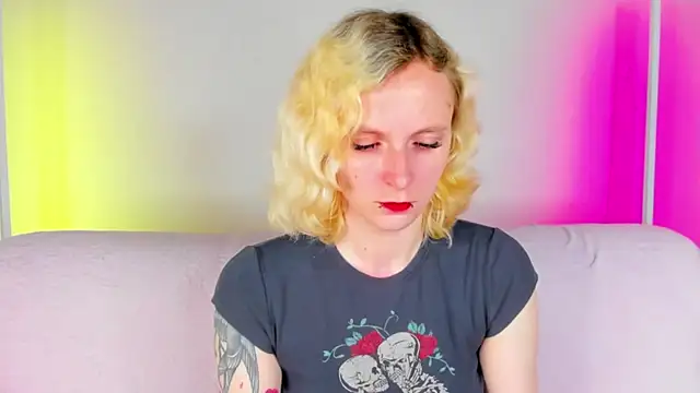 LikiLips online show from June 9, 1:05 am