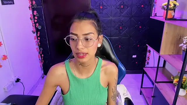 KarlaSlutSkinny   online show from July 18, 9:17 pm