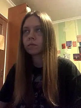 LunaVirelle online show from November 6, 9:10 pm