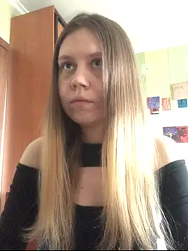 LunaVirelle online show from February 11, 10:39 am