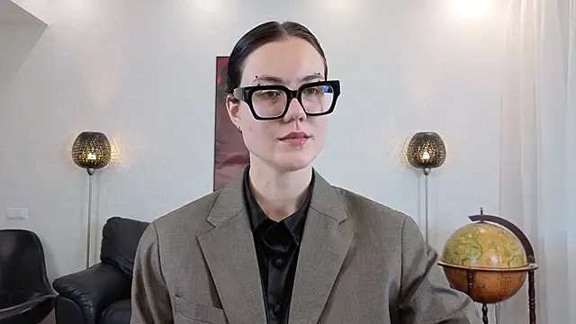 Marie Fitch online show from May 2, 3:43 am