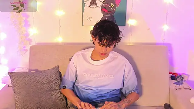 lua boy online show from March 24, 4:40 am