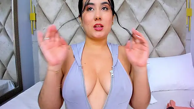 GabyParker  online show from July 24, 12:25 pm