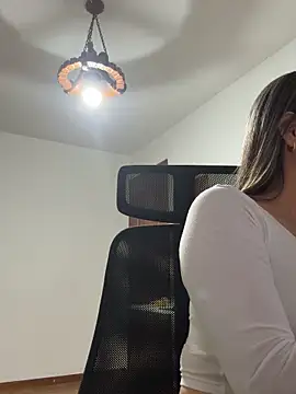 XscarletXXX online show from October 13, 6:32 pm