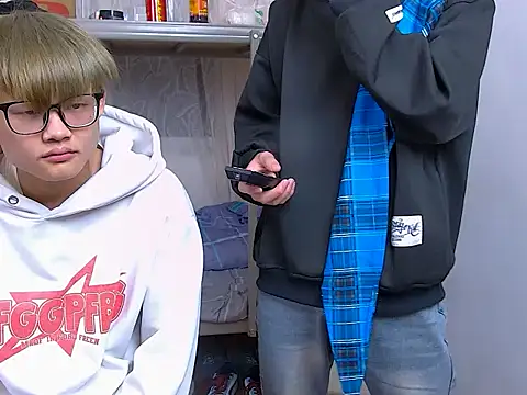 KK-cuteboy online show from December 14, 10:21 am