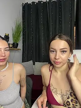 LoraShines online show from August 2, 6:00 pm