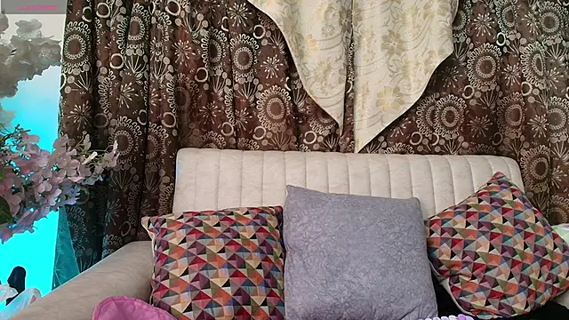 Kiaraa88 online show from November 12, 3:32 pm