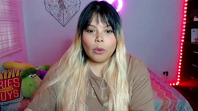 EllieMoonX online show from March 3, 11:00 pm