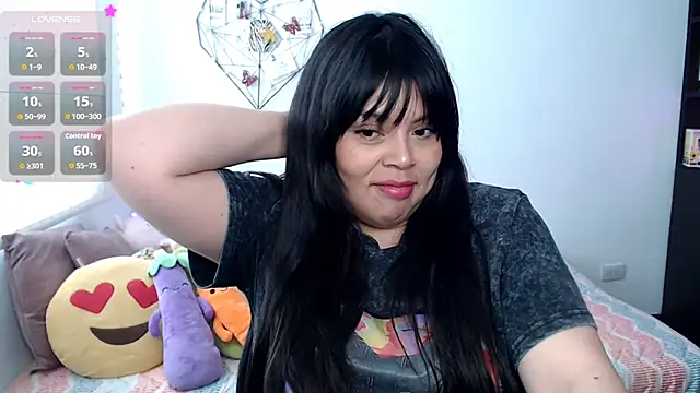 EllieMoonX online show from June 12, 7:33 pm