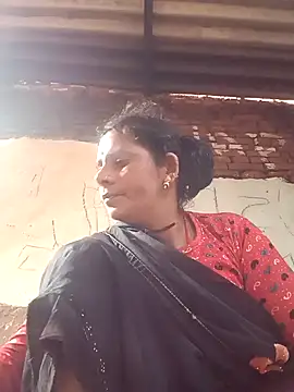 Snapshot of Tr_kirti chatting on October 13, 2:58 am Tr kirti online show from October 13, 2:58 am