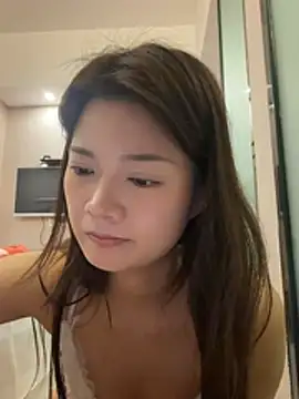 niannian6373 online show from March 11, 1:58 pm