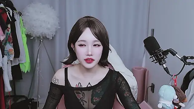 MISA 02 online show from May 5, 2:53 pm