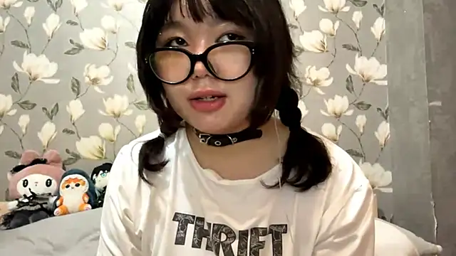 Snapshot of YunaMuse chatting on October 14, 7:16 pm YunaMuse online show from October 14, 7:16 pm