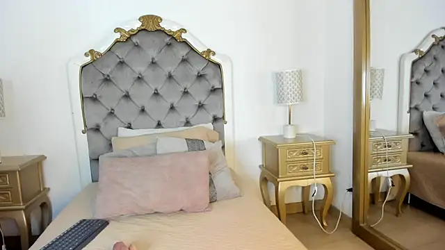 mary joseph online show from December 15, 8:36 pm