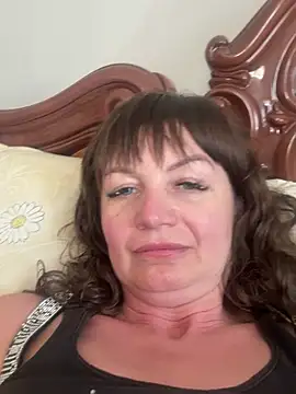 Butterfly8385 online show from June 25, 12:40 pm