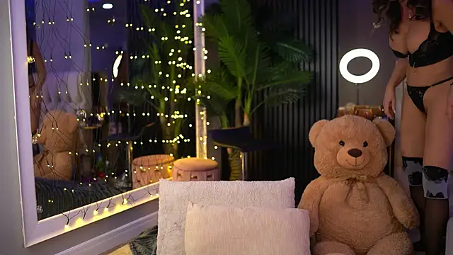 LuxenNoir online show from January 11, 6:40 am