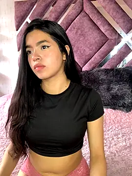 LunaMoore Pink online show from October 16, 3:03 pm