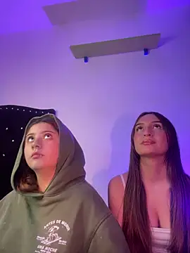 Leah moon1 online show from March 13, 6:58 am