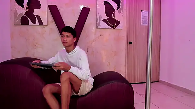 EMPIRE BOYS1 online show from January 15, 7:20 pm