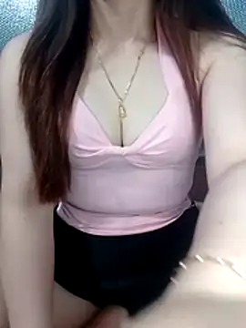LeanaLy online show from July 21, 1:12 pm