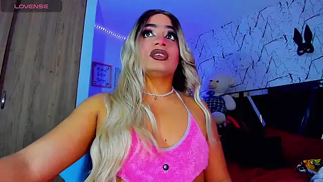 Sofiabigcock22 online show from August 3, 10:37 pm