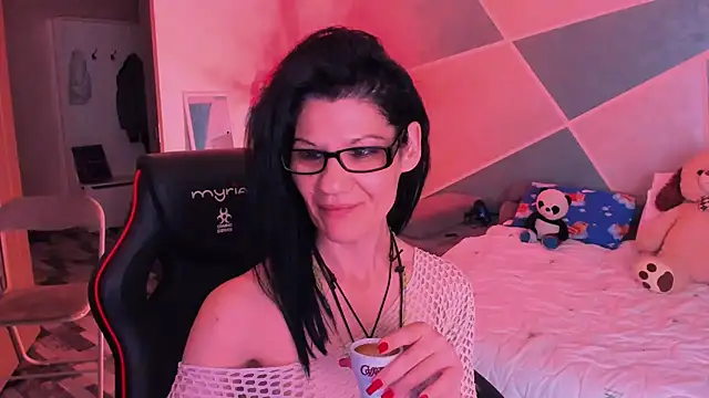 SweetSin40 online show from April 27, 10:40 pm