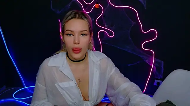 Eva Mooor online show from October 31, 3:19 am