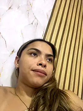 safadinhaquenteW online show from November 18, 8:32 pm