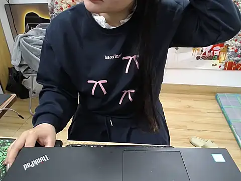 Hanna Mina online show from December 22, 10:35 pm