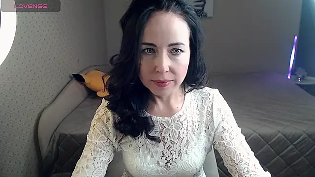 beautiful moon3 online show from April 25, 1:52 pm