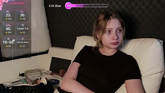 Fluffy Cloude online show from June 28, 1:56 am