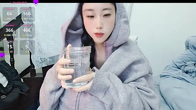 hyp0crite online show from December 15, 12:16 am