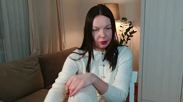 LittleNicolee online show from February 6, 8:45 pm