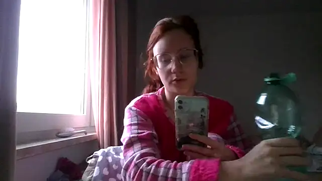 LuckySLove online show from April 14, 5:13 pm