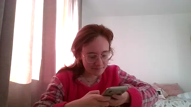 LuckySLove online show from April 11, 3:48 pm