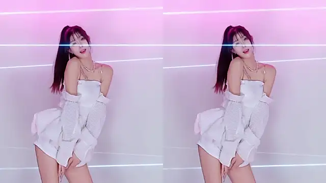 DX-002 online show from December 3, 9:00 am