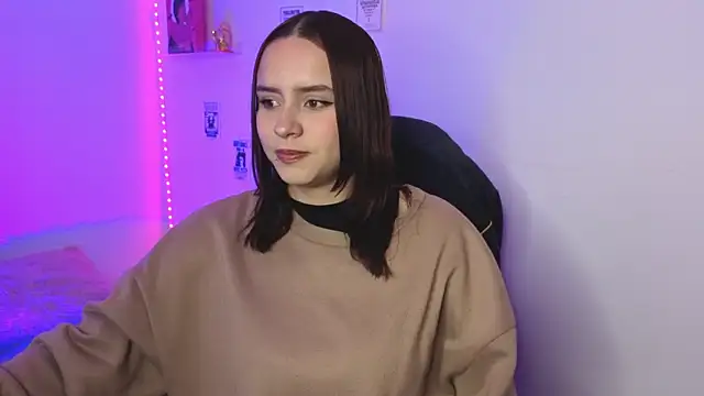 Emily Lindey online show from March 1, 2:11 am