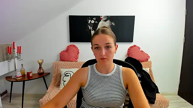 AnneWilsonn online show from July 29, 6:57 am
