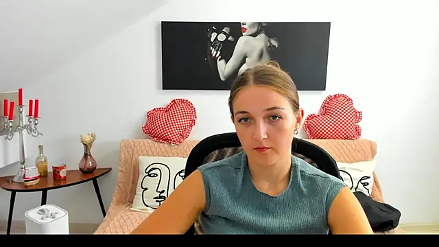 AnneWilsonn online show from August 3, 7:23 am