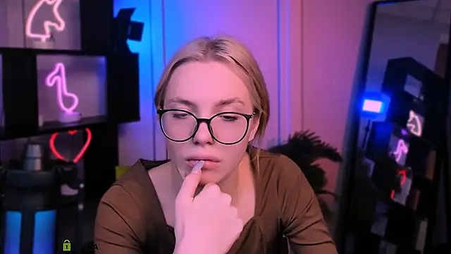 sendi cais online show from November 28, 11:13 am