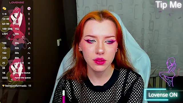 MeganNewCat online show from May 3, 8:01 pm