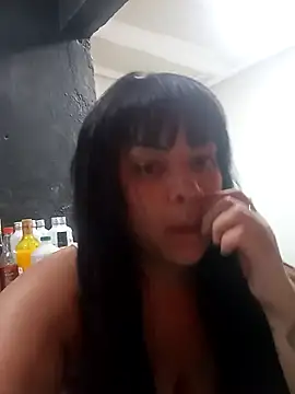 Hannapimentinha online show from October 16, 4:15 am