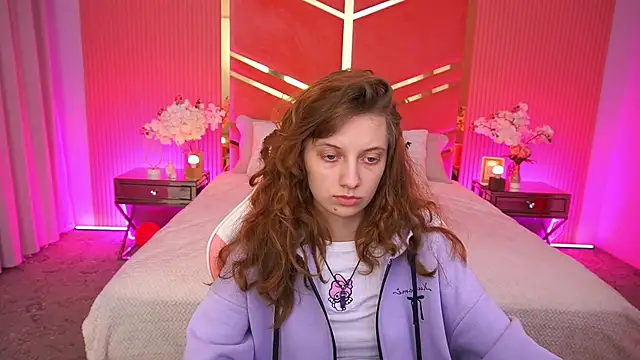 CuteeFoxy online show from December 17, 1:48 pm