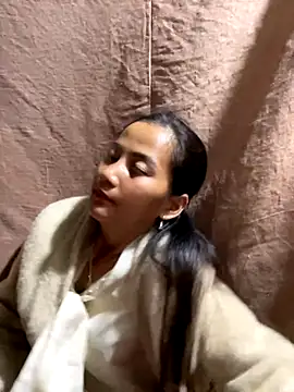 Miss-World00 online show from November 14, 10:43 pm