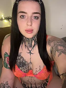 lucycoxxoxo online show from July 19, 12:02 am