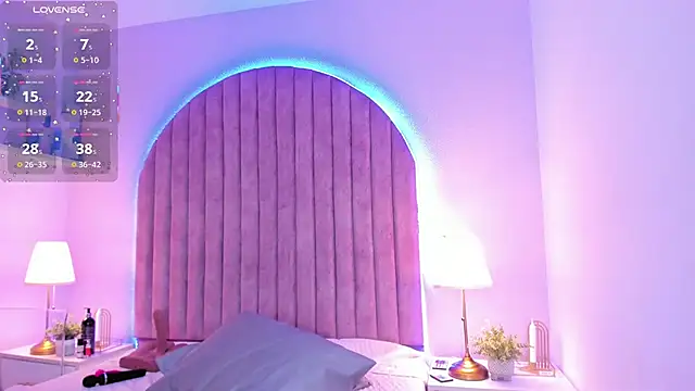 ShaylaDavis online show from November 13, 8:52 pm