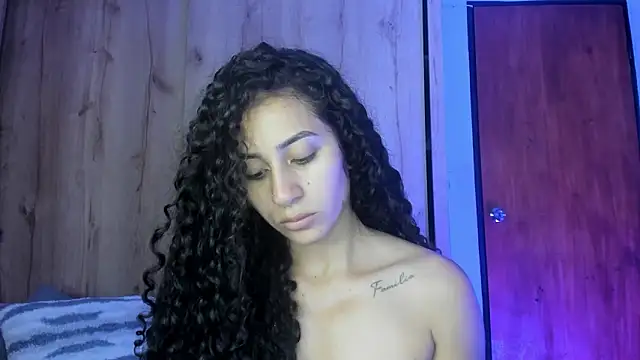 fernanda317 online show from March 30, 7:35 pm