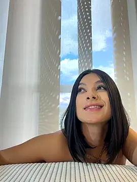 Rashel Frost  online show from November 21, 5:15 pm