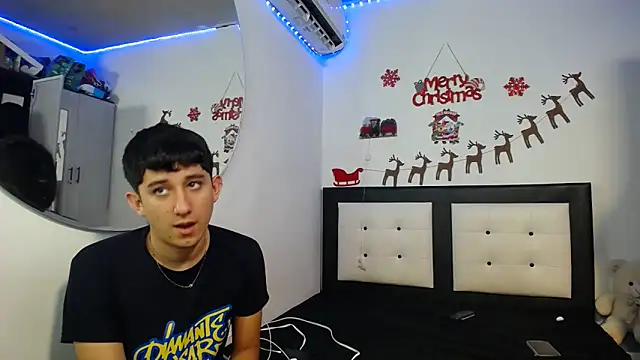 Dravith Valery online show from December 17, 4:38 am