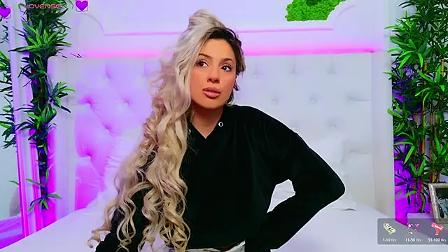 AriannaSins online show from November 13, 4:28 pm